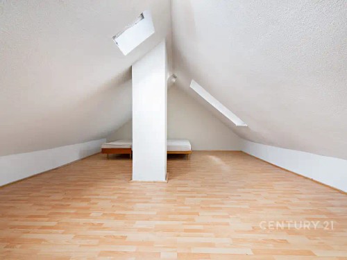 Prodej chalupy 648 m², pozemek 907 m²