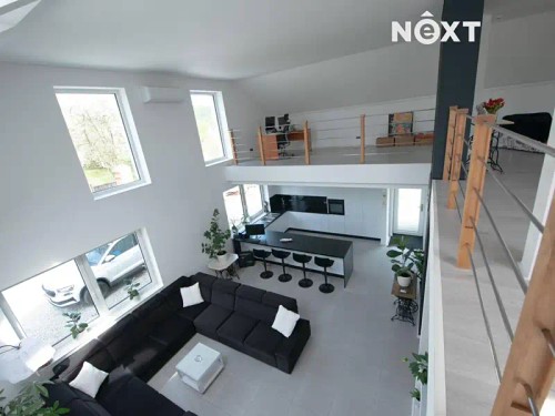 Prodej domu 263 m², pozemek 38000 m²