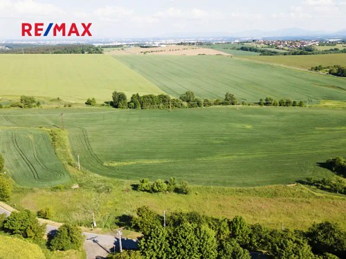 Prodej stavebního pozemku 1322 m²