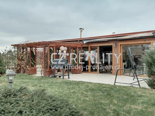 Prodej domu 280 m², pozemek 35798 m²