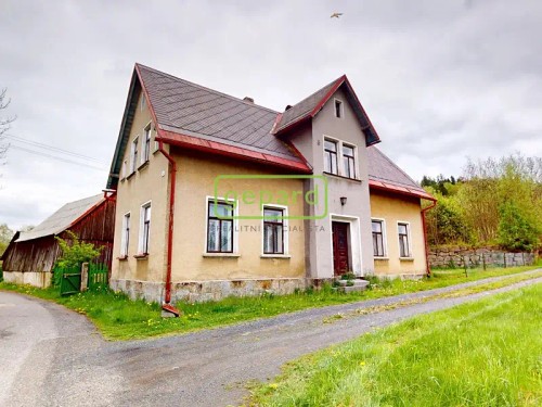 Prodej domu 176 m², pozemek 1213 m²