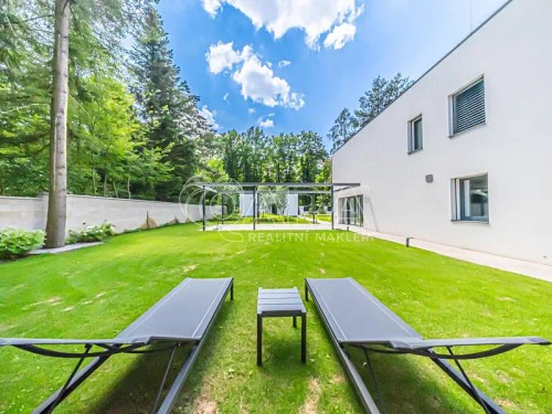 Prodej domu 420 m², pozemek 1538 m²
