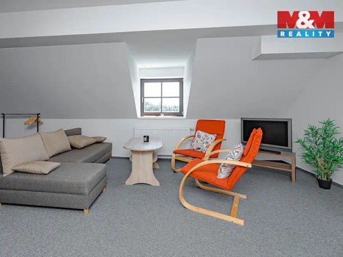 Prodej chalupy 386 m², pozemek 1335 m²