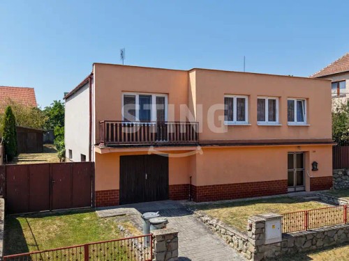 Prodej domu 200 m², pozemek 800 m²