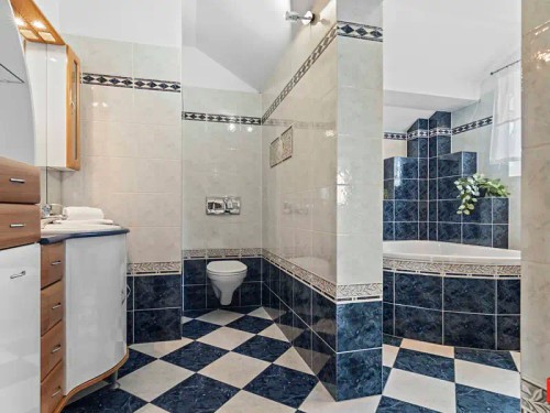 Prodej vily 358 m², pozemek 1157 m²