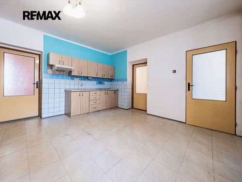 Prodej domu 200 m², pozemek 3180 m²