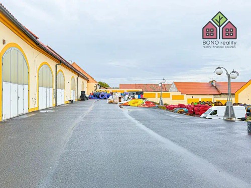 Prodej domu 1228 m², pozemek 5167 m²