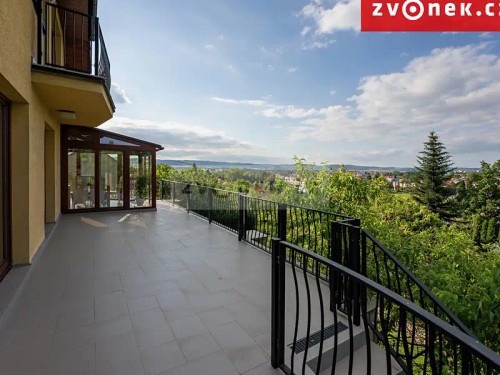 Prodej vily 540 m², pozemek 1700 m²