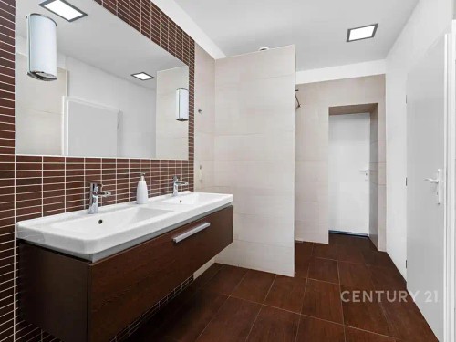 Prodej bytu 5+1 162 m²