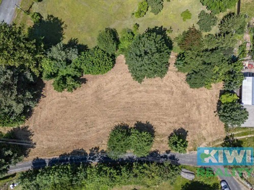 Prodej stavebního pozemku 1744 m²