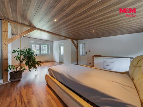 Prodej domu 300 m², pozemek 384 m²