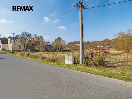 Prodej stavebního pozemku 3297 m²