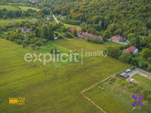 Prodej stavebního pozemku 1713 m²