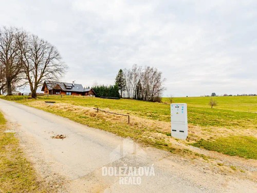 Prodej stavebního pozemku 2800 m²