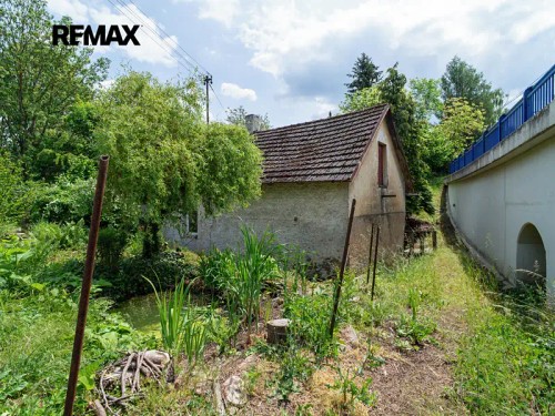Prodej stavebního pozemku 1086 m²