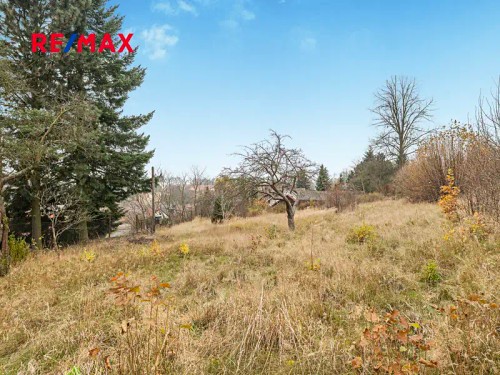 Prodej stavebního pozemku 2242 m²