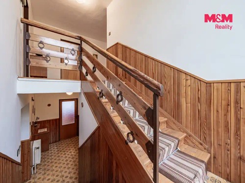 Prodej domu 230 m², pozemek 832 m²
