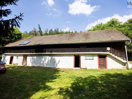 Prodej zemědělské usedlosti 200 m², pozemek 67408 m²