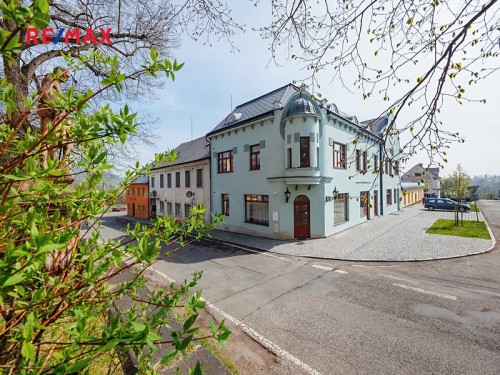 Prodej domu 688 m², pozemek 287 m²
