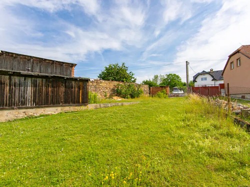Prodej stavebního pozemku 2227 m²