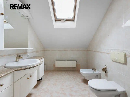 Prodej domu 500 m², pozemek 2240 m²