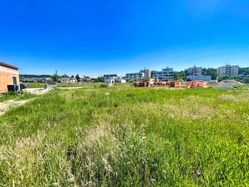 Prodej stavebního pozemku 898 m²