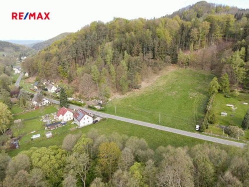 Prodej stavebního pozemku 3700 m²