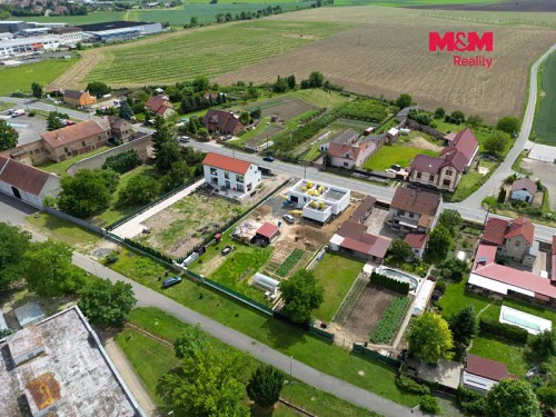 Prodej stavebního pozemku 1600 m²