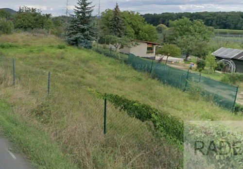 Prodej stavebního pozemku 1702 m²