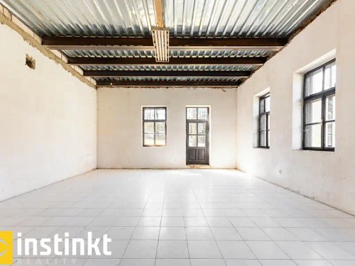Prodej domu 1200 m², pozemek 1295 m²