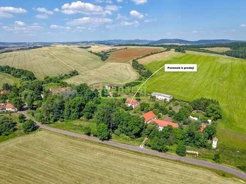 Prodej stavebního pozemku 1142 m²