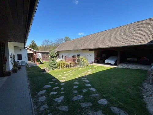 Prodej domu 300 m², pozemek 2758 m²