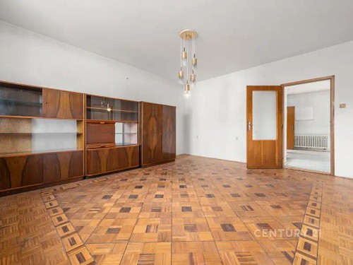 Prodej domu 310 m², pozemek 563 m²