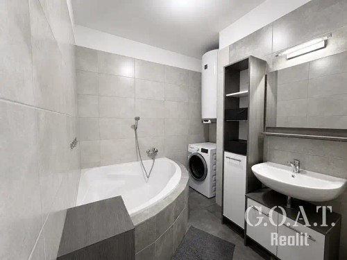 Prodej bytu 4+kk 74 m²