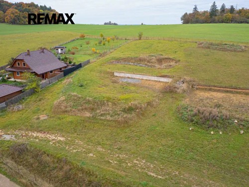 Prodej stavebního pozemku 3002 m²