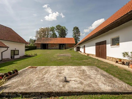 Prodej zemědělské usedlosti 124 m², pozemek 2415 m²