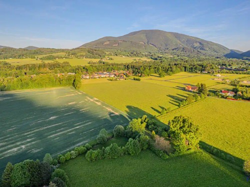 Prodej stavebního pozemku 2092 m²