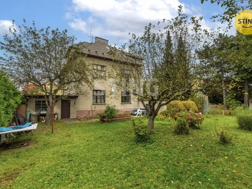 Prodej vily 244 m², pozemek 738 m²