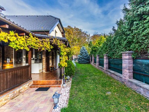 Prodej domu 283 m², pozemek 800 m²