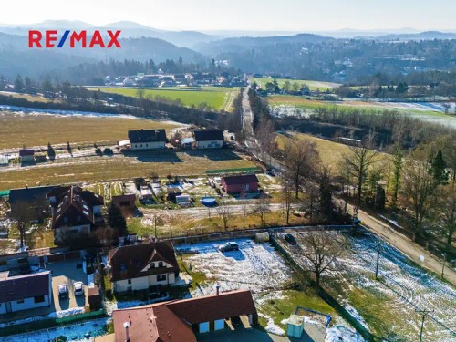 Prodej stavebního pozemku 1185 m²