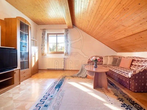 Prodej domu 330 m², pozemek 3732 m²