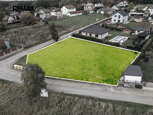 Prodej stavebního pozemku 1212 m²