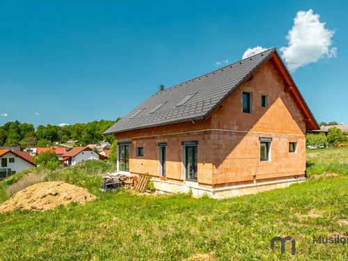 Prodej domu 194 m², pozemek 1131 m²