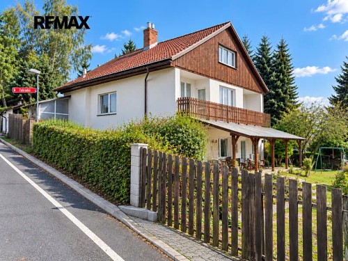 Prodej domu 230 m², pozemek 830 m²