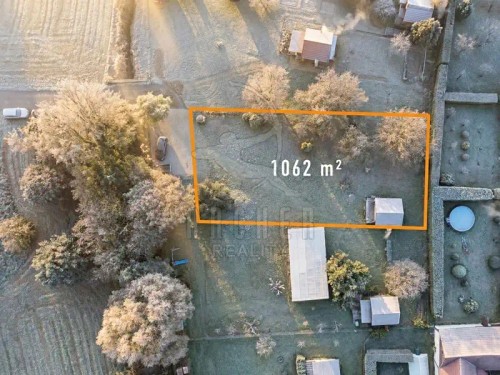 Prodej stavebního pozemku 1062 m²