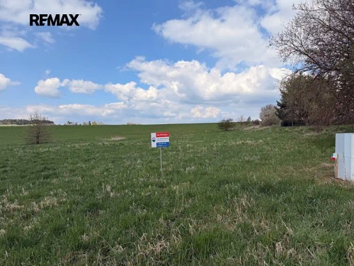 Prodej stavebního pozemku 1811 m²