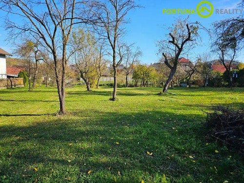 Prodej stavebního pozemku 3068 m²