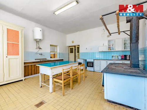 Prodej chalupy 386 m², pozemek 1335 m²
