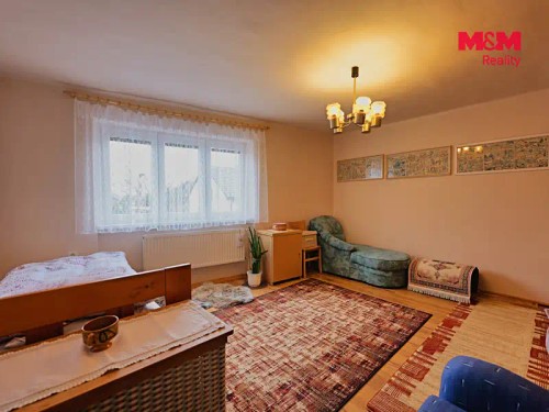 Prodej domu 240 m², pozemek 1701 m²