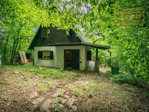 Prodej chaty 80 m², pozemek 1 m²